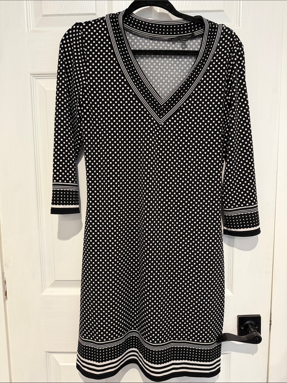 Banana Republic Black & White Polka Dot V-Neck Dress size 6